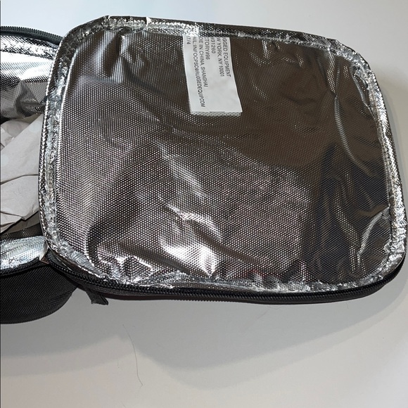 Adventuridge Insulated Lunch Bag in Green and Pink Pattern - Picture 11 of 11